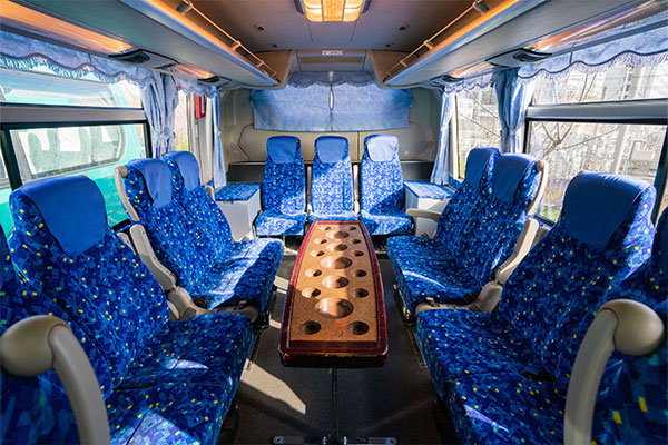 中型サロンバス